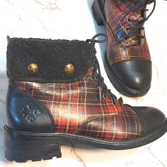 Patricia Nash tartan plaid booties, size 5.5 - Picture 1 of 10